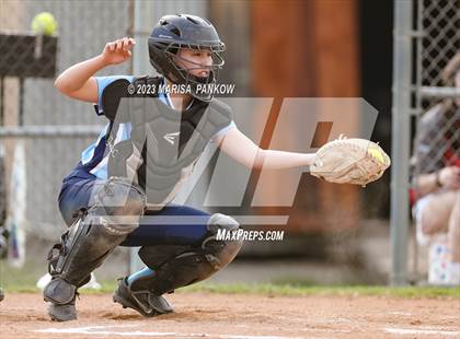 Thumbnail 2 in Bishop Grimes vs Fabius Pompey photogallery.