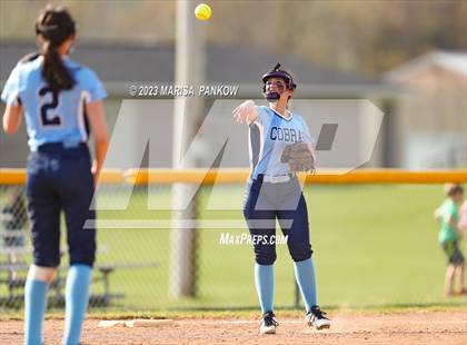 Thumbnail 2 in Bishop Grimes vs Fabius Pompey photogallery.