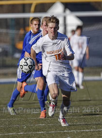 Thumbnail 3 in Ridgefield vs. Glastonbury (CIAC Class LL Final) photogallery.