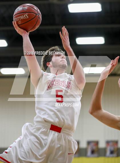 Thumbnail 2 in Muenster vs. Sam Rayburn (UIL 2A Regional Quarterfinal) photogallery.