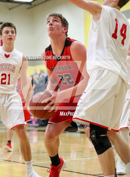Thumbnail 1 in Muenster vs. Sam Rayburn (UIL 2A Regional Quarterfinal) photogallery.