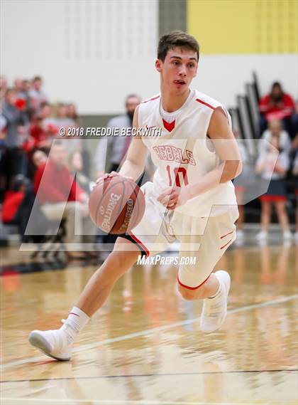 Thumbnail 3 in Muenster vs. Sam Rayburn (UIL 2A Regional Quarterfinal) photogallery.