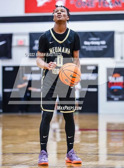 Thumbnail 2 in Mount St. Joseph vs Neumann-Goretti (Iolani Classic Honolulu - Final) photogallery.