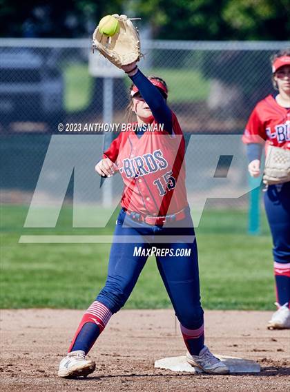 Thumbnail 2 in Pleasant Grove vs. Las Plumas (Stephanie LeDoux Tournament) photogallery.