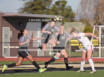 Thumbnail 1 in Mountain View vs St. Ignatius (CIF CCS Open Division Semifinal) photogallery.