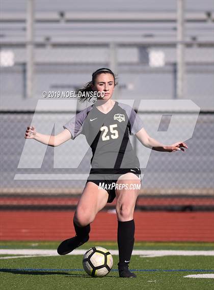 Thumbnail 2 in Mountain View vs St. Ignatius (CIF CCS Open Division Semifinal) photogallery.