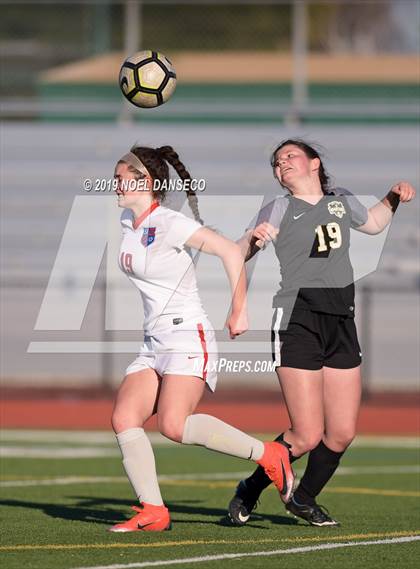 Thumbnail 2 in Mountain View vs St. Ignatius (CIF CCS Open Division Semifinal) photogallery.