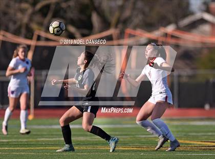 Thumbnail 3 in Mountain View vs St. Ignatius (CIF CCS Open Division Semifinal) photogallery.