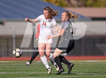 Thumbnail 2 in Mountain View vs St. Ignatius (CIF CCS Open Division Semifinal) photogallery.