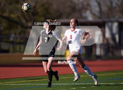Thumbnail 1 in Mountain View vs St. Ignatius (CIF CCS Open Division Semifinal) photogallery.