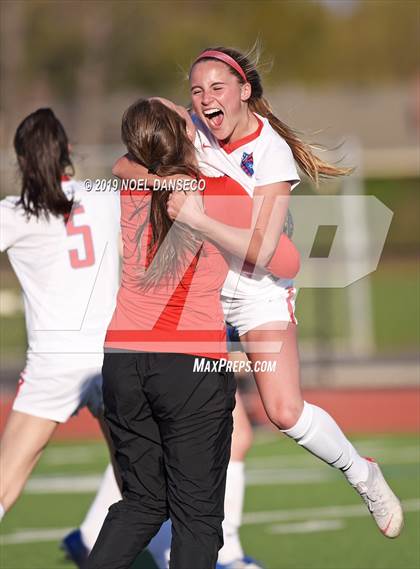 Thumbnail 1 in Mountain View vs St. Ignatius (CIF CCS Open Division Semifinal) photogallery.