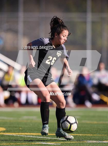 Thumbnail 2 in Mountain View vs St. Ignatius (CIF CCS Open Division Semifinal) photogallery.