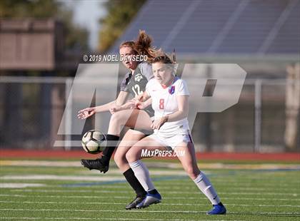 Thumbnail 3 in Mountain View vs St. Ignatius (CIF CCS Open Division Semifinal) photogallery.