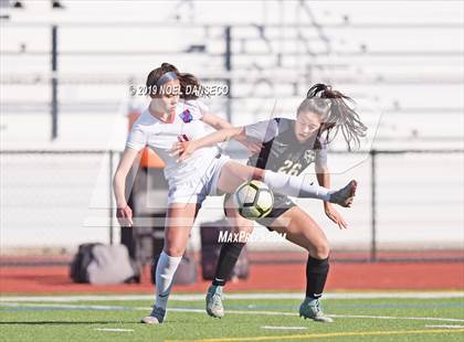 Thumbnail 1 in Mountain View vs St. Ignatius (CIF CCS Open Division Semifinal) photogallery.