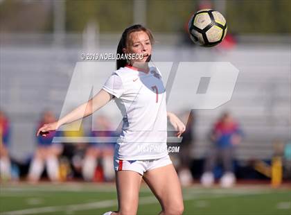 Thumbnail 2 in Mountain View vs St. Ignatius (CIF CCS Open Division Semifinal) photogallery.