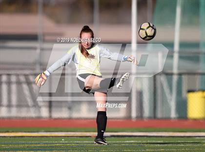 Thumbnail 2 in Mountain View vs St. Ignatius (CIF CCS Open Division Semifinal) photogallery.