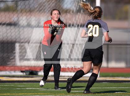 Thumbnail 3 in Mountain View vs St. Ignatius (CIF CCS Open Division Semifinal) photogallery.