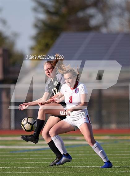 Thumbnail 3 in Mountain View vs St. Ignatius (CIF CCS Open Division Semifinal) photogallery.