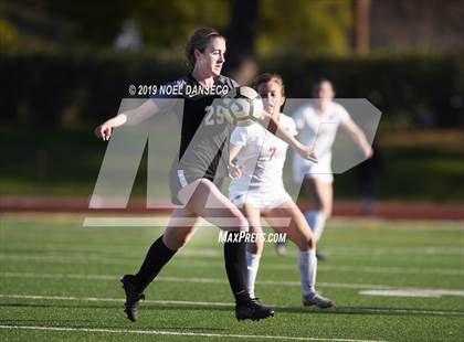 Thumbnail 2 in Mountain View vs St. Ignatius (CIF CCS Open Division Semifinal) photogallery.