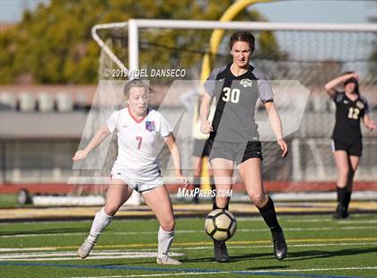 Thumbnail 1 in Mountain View vs St. Ignatius (CIF CCS Open Division Semifinal) photogallery.