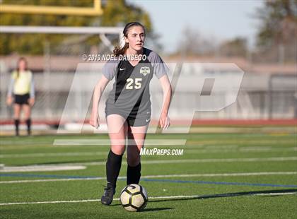 Thumbnail 2 in Mountain View vs St. Ignatius (CIF CCS Open Division Semifinal) photogallery.