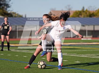 Thumbnail 1 in Mountain View vs St. Ignatius (CIF CCS Open Division Semifinal) photogallery.