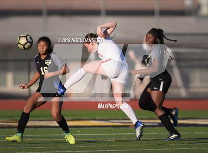 Thumbnail 1 in Mountain View vs St. Ignatius (CIF CCS Open Division Semifinal) photogallery.