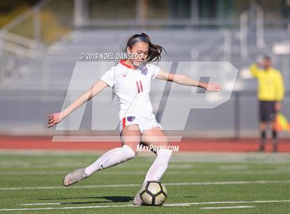 Thumbnail 3 in Mountain View vs St. Ignatius (CIF CCS Open Division Semifinal) photogallery.