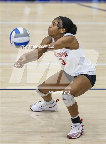 Thumbnail 3 in Harrison vs. Hillgrove (Region 3AAAAAA Championship) photogallery.