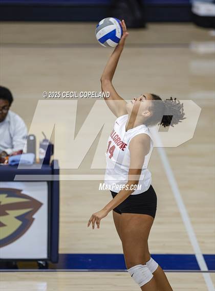 Thumbnail 3 in Harrison vs. Hillgrove (Region 3AAAAAA Championship) photogallery.