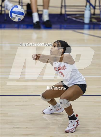 Thumbnail 1 in Harrison vs. Hillgrove (Region 3AAAAAA Championship) photogallery.