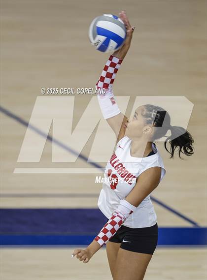 Thumbnail 3 in Harrison vs. Hillgrove (Region 3AAAAAA Championship) photogallery.