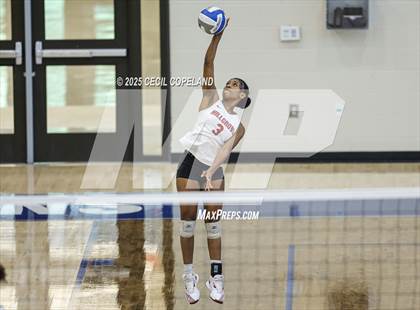 Thumbnail 1 in Harrison vs. Hillgrove (Region 3AAAAAA Championship) photogallery.