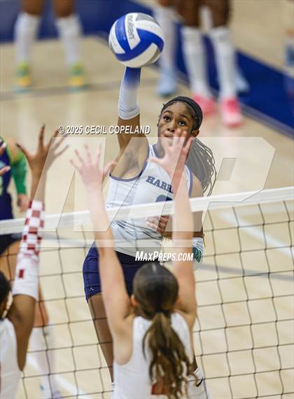 Thumbnail 3 in Harrison vs. Hillgrove (Region 3AAAAAA Championship) photogallery.