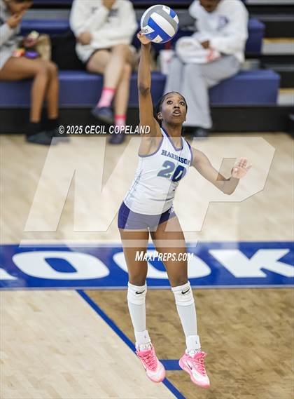Thumbnail 2 in Harrison vs. Hillgrove (Region 3AAAAAA Championship) photogallery.