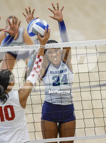Thumbnail 1 in Harrison vs. Hillgrove (Region 3AAAAAA Championship) photogallery.