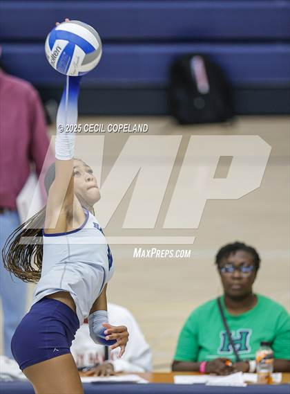 Thumbnail 2 in Harrison vs. Hillgrove (Region 3AAAAAA Championship) photogallery.