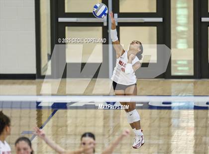 Thumbnail 2 in Harrison vs. Hillgrove (Region 3AAAAAA Championship) photogallery.