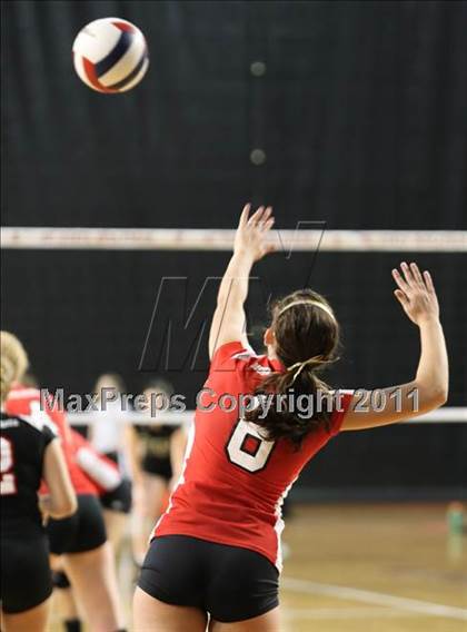 Thumbnail 3 in Cardinal Gibbons vs North Iredell (NCHSAA 3A Final) photogallery.