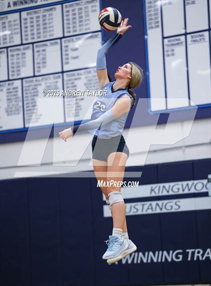 Thumbnail 3 in Goose Creek Memorial @ Kingwood photogallery.