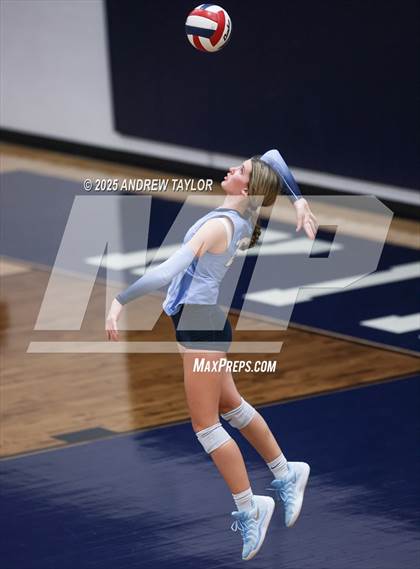 Thumbnail 1 in Goose Creek Memorial @ Kingwood photogallery.