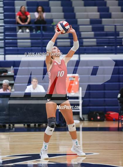 Thumbnail 3 in Goose Creek Memorial @ Kingwood photogallery.