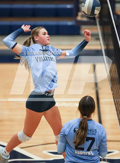 Thumbnail 3 in Goose Creek Memorial @ Kingwood photogallery.