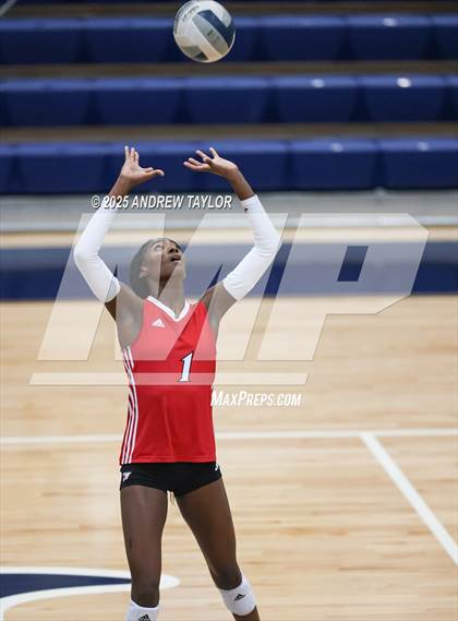 Thumbnail 3 in Goose Creek Memorial @ Kingwood photogallery.