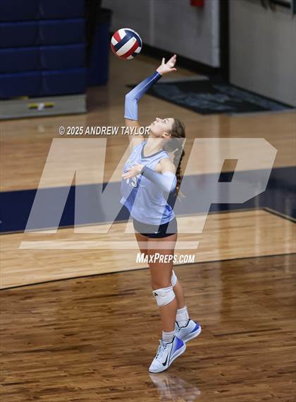 Thumbnail 3 in Goose Creek Memorial @ Kingwood photogallery.