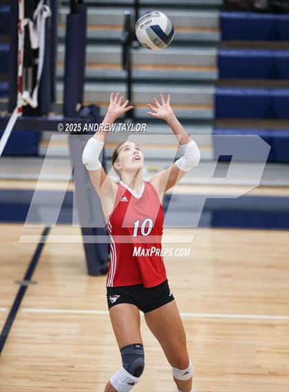 Thumbnail 3 in Goose Creek Memorial @ Kingwood photogallery.