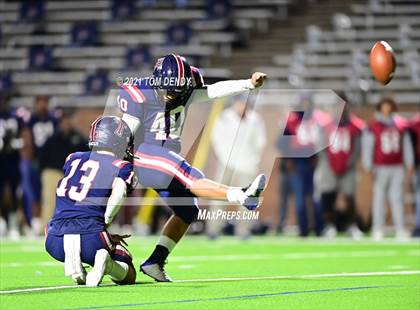 Thumbnail 3 in Fort Bend Travis @ Tompkins (UIL Bi-District Playoffs) photogallery.