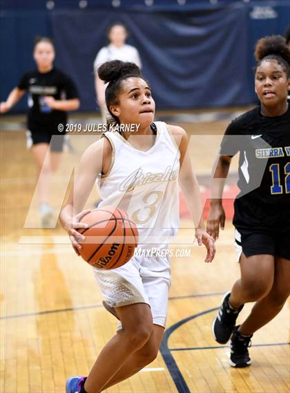 Thumbnail 2 in Sierra Vista vs Spring Valley photogallery.