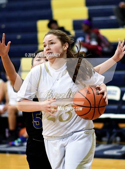Thumbnail 3 in Sierra Vista vs Spring Valley photogallery.