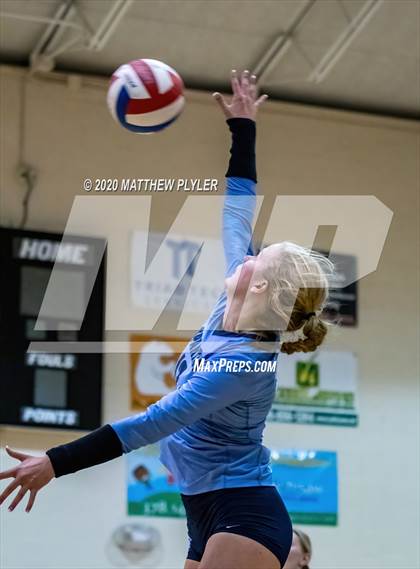 Thumbnail 2 in Gaston Day vs Caldwell Academy (NCISAA 2A State Championship) photogallery.